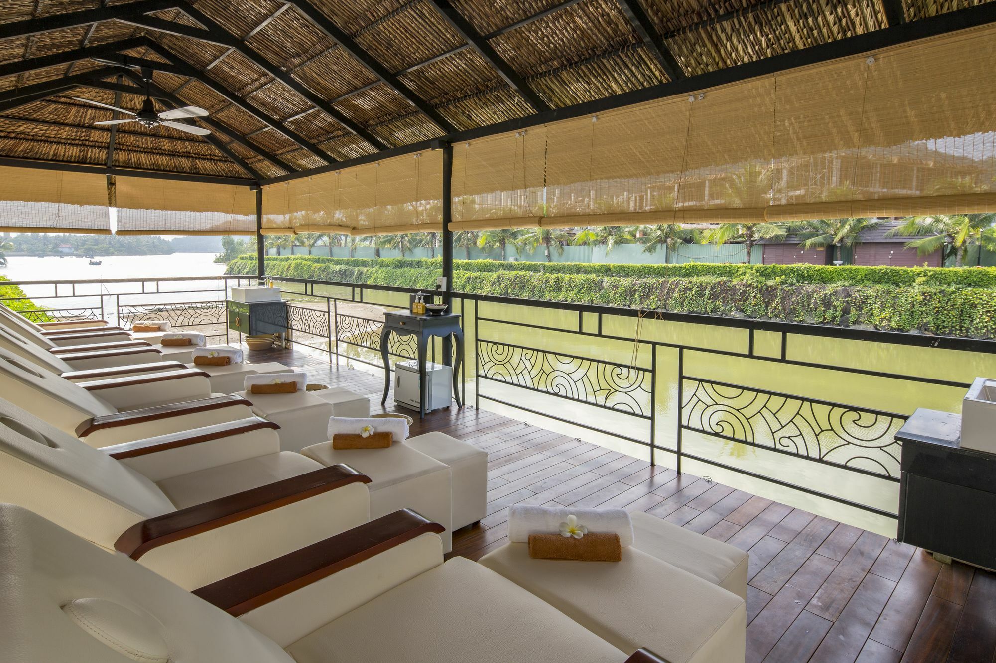 Cham Oasis Nha Trang Resort Condotel Exterior photo